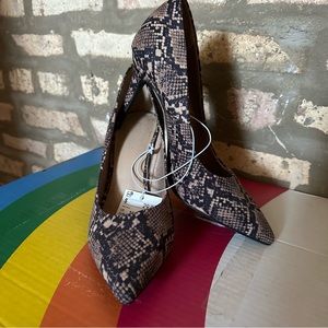 NWT H&M Snake-print Pointed Stilettos 9.5